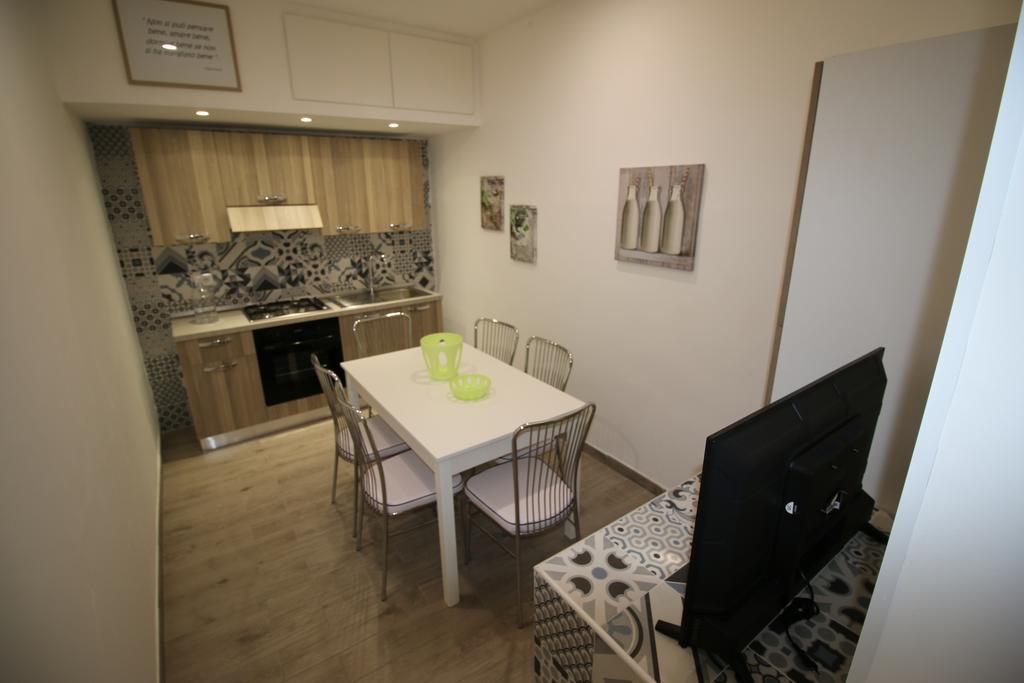 Casa Vacanze Bianca Поцало Екстериор снимка
